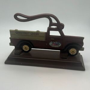 Chestnut creek nut cracker‎